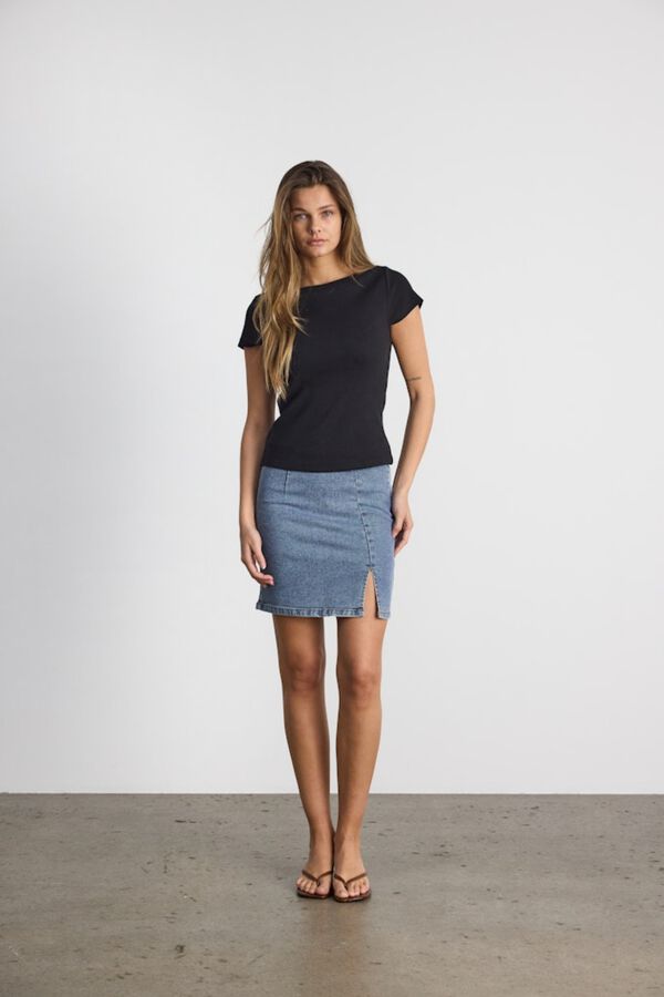 Noisy May Boat neck short sleeve T-shirt black