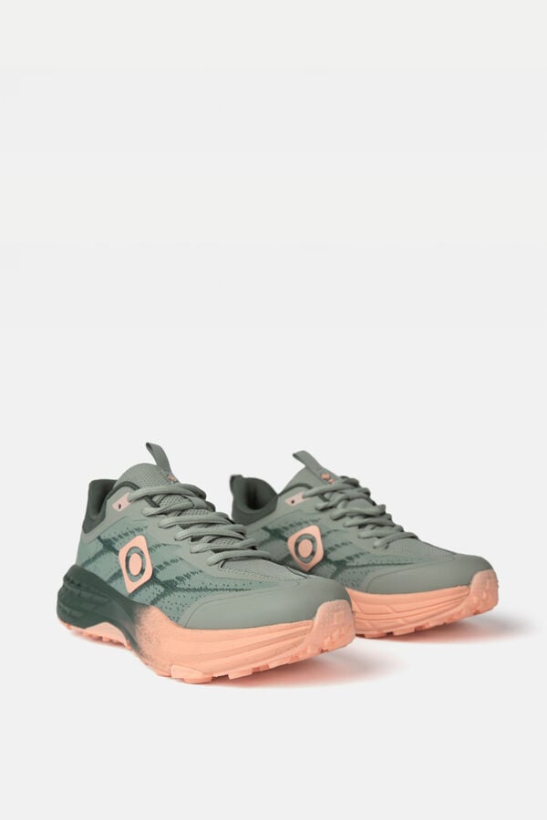 Izas Multi-activity cushioning trainers beige