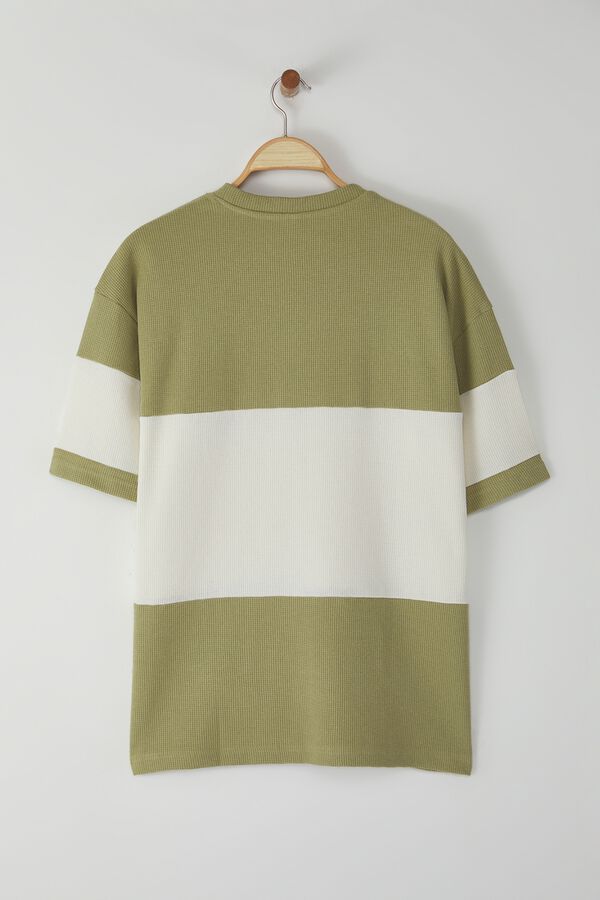 Trendyol Camiseta oversize manga corta verde