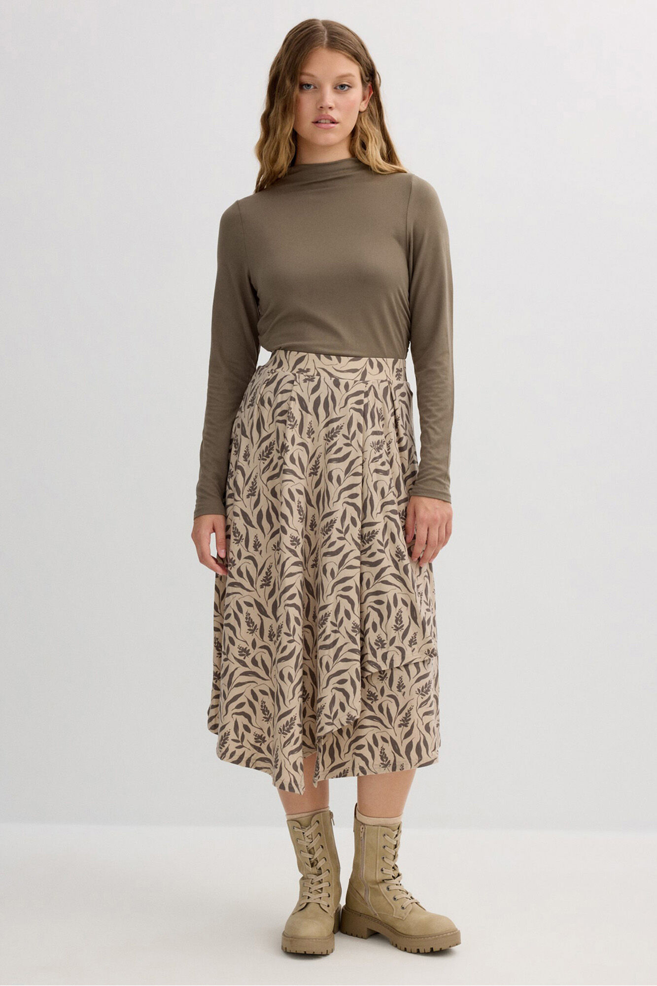 Inside Falda midi asim&eacute;trica