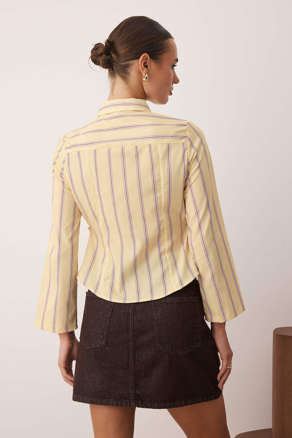 Trendyol Camisa de manga comprida com bot&otilde;es branco