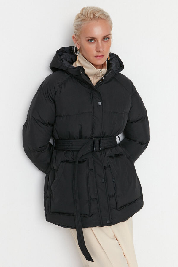 Trendyol Casaco acolchoado preto