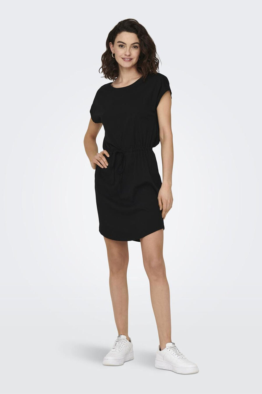 Vestido corto manga corta