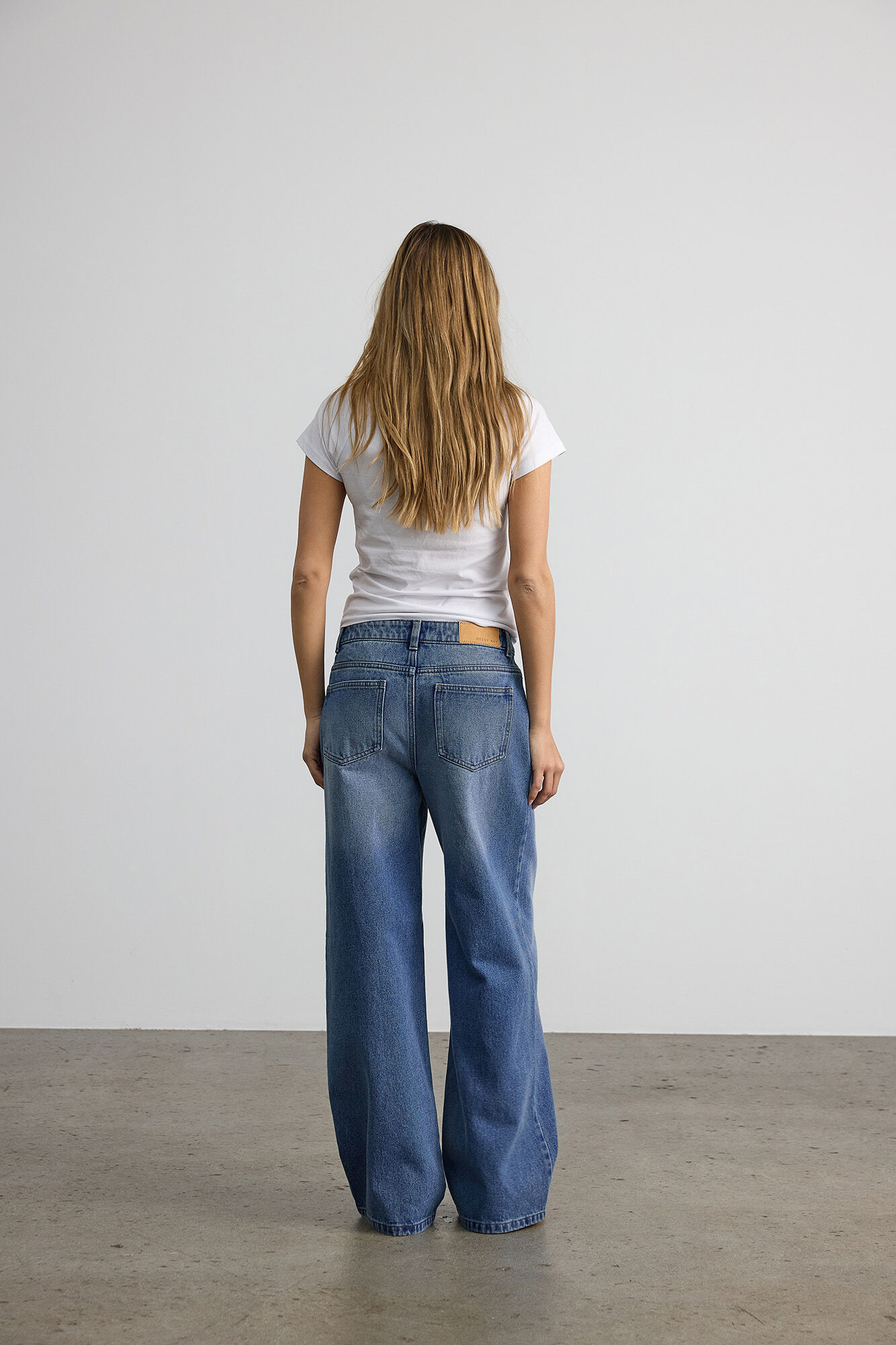 Noisy May Cal&ccedil;a jeans larga de 5 bolsos