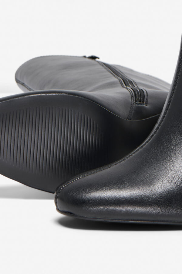 Only Heeled boot black