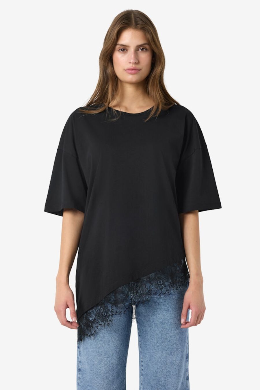 Camiseta oversize con encaje