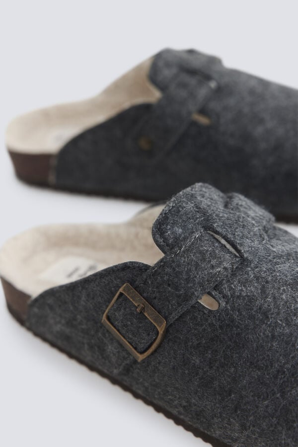 Springfield Felt buckle clogs grey