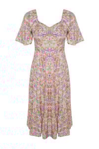 Trendyol Vestido midi escote coraz&oacute;n