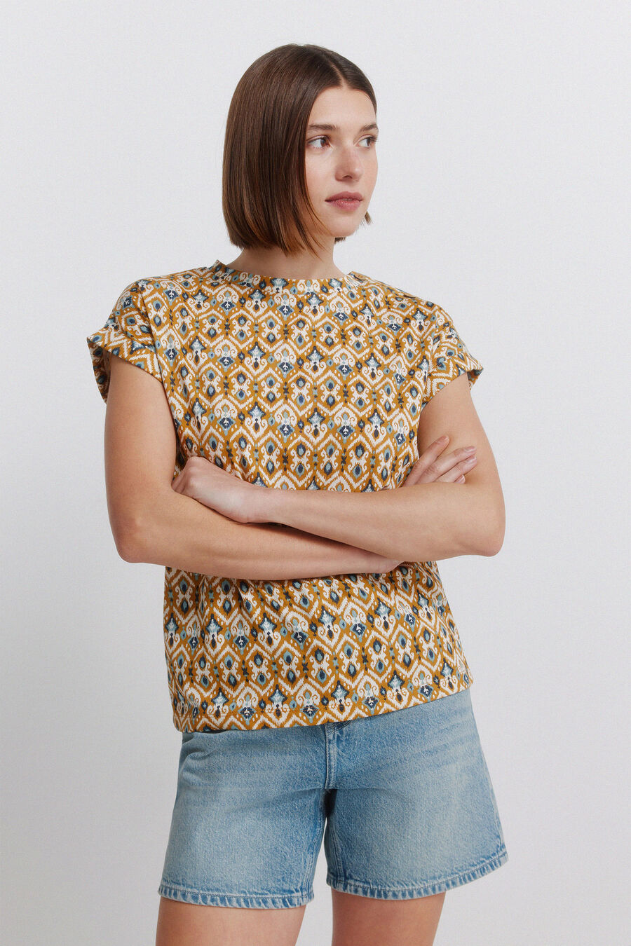 Camiseta estampada botones