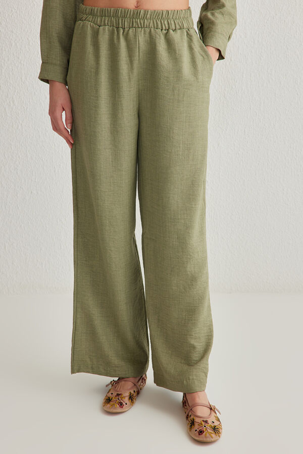 Trendyol Conjunto fluido mangas ca&iacute;das kaki