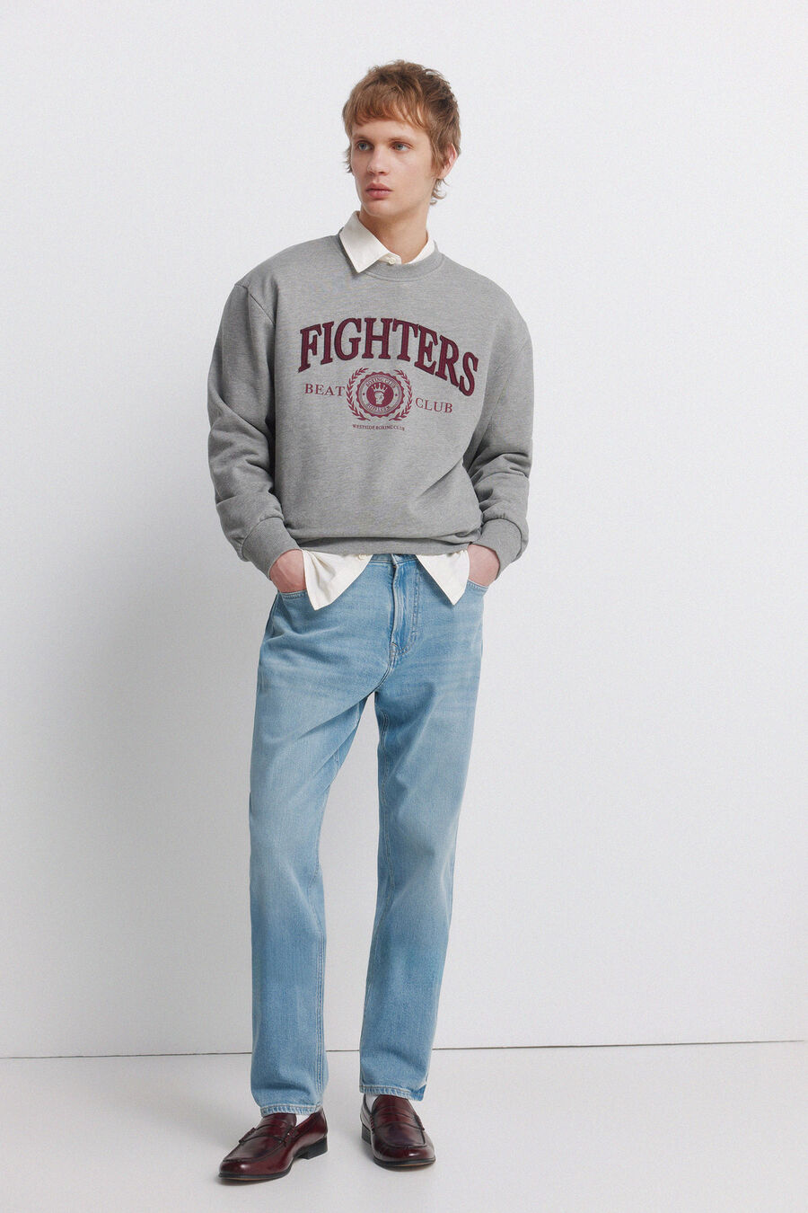 Jeans lavado medio claro regular fit