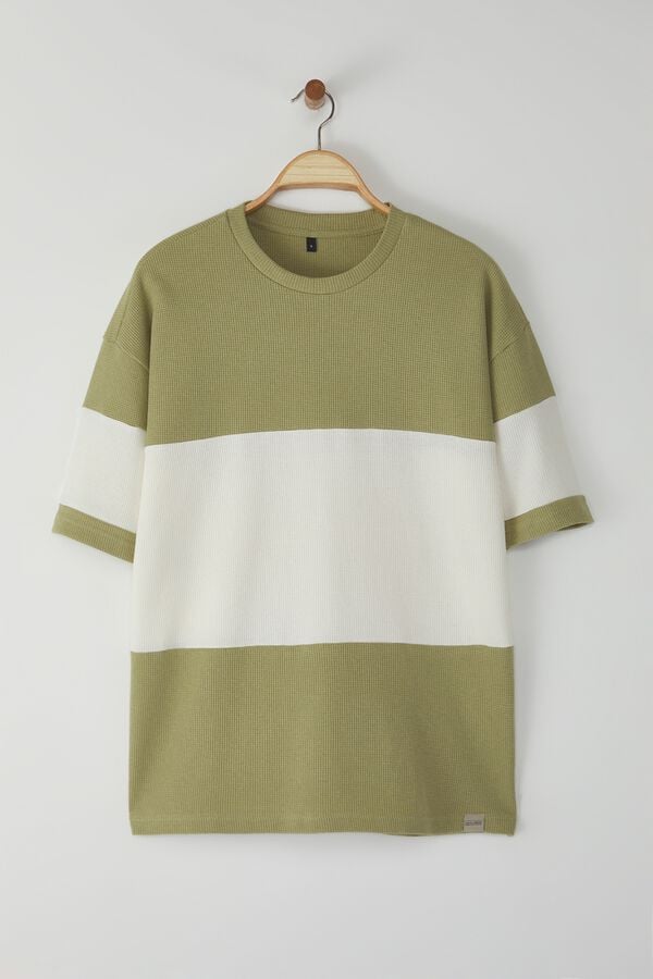 Trendyol Camiseta oversize manga corta verde