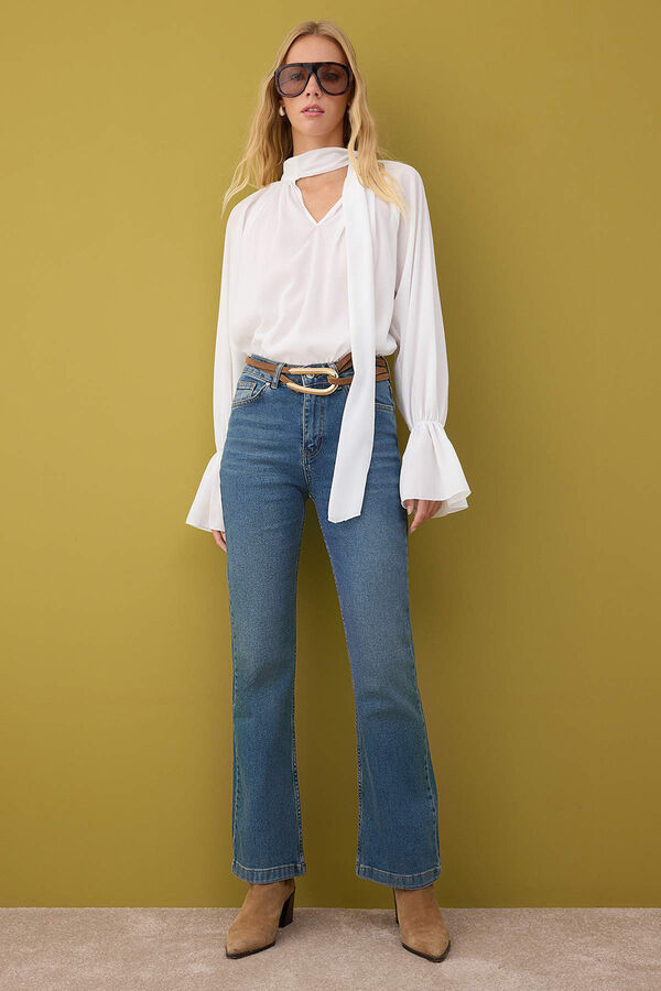 Trendyol Vaqueros acampanados azul