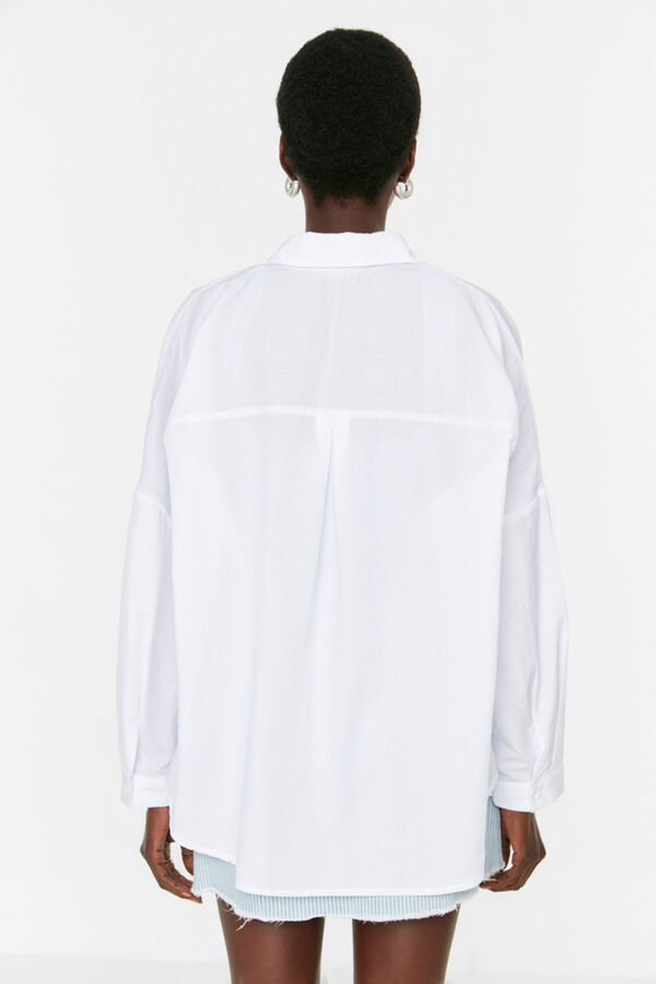 Trendyol Camisa oversize b&aacute;sica bege