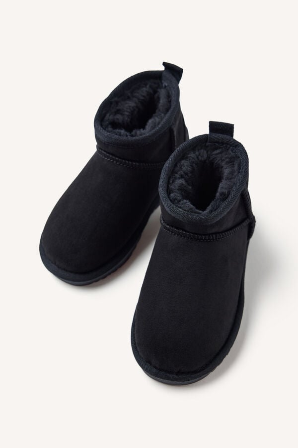 Gioseppo Australian boots with lining black