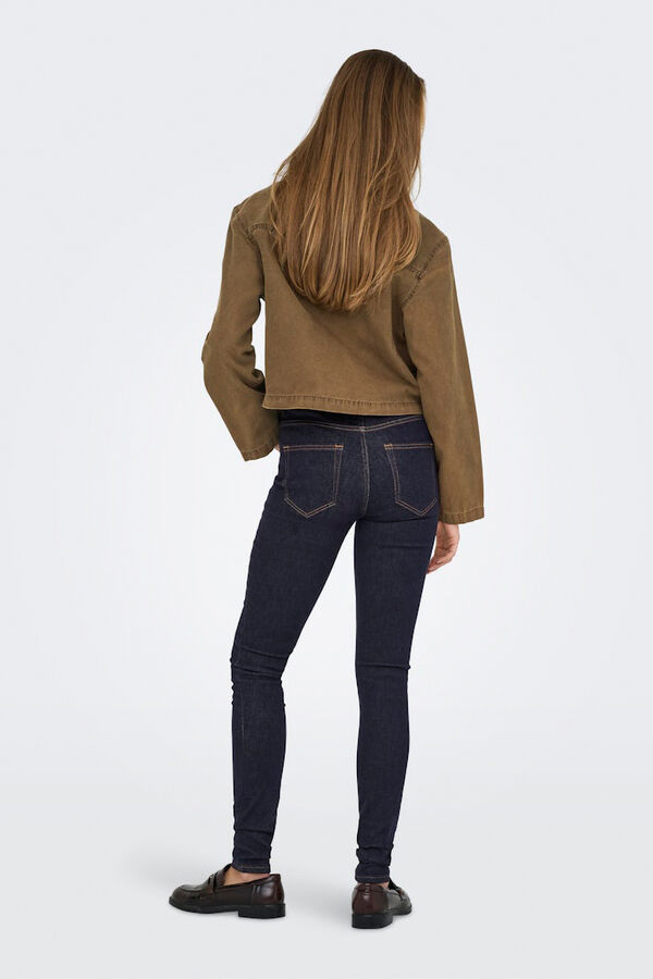 Only R&ouml;vid cipz&aacute;r kab&aacute;t term&eacute;szetes