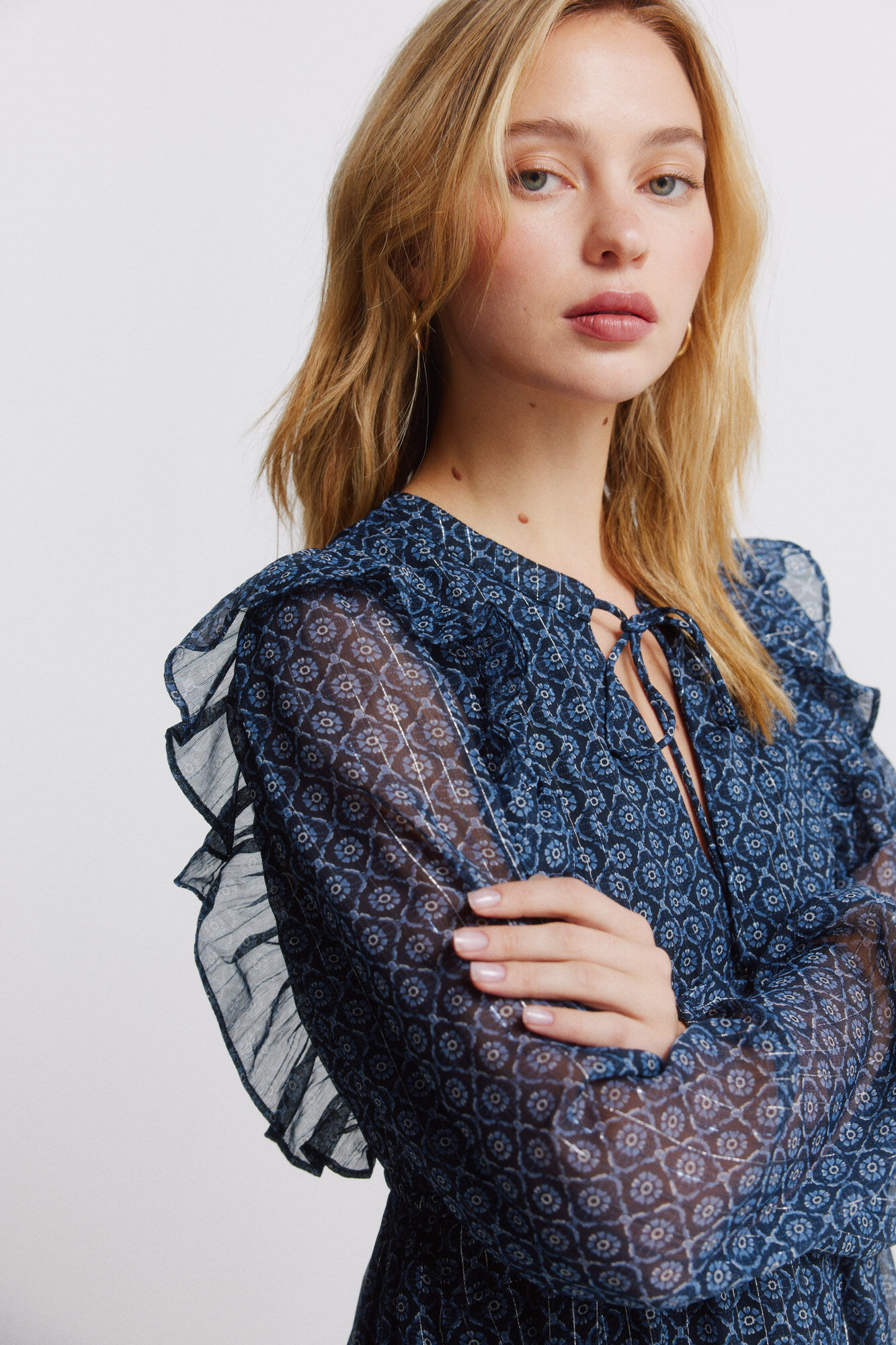 Springfield Short dress with long sleeves and ruffles