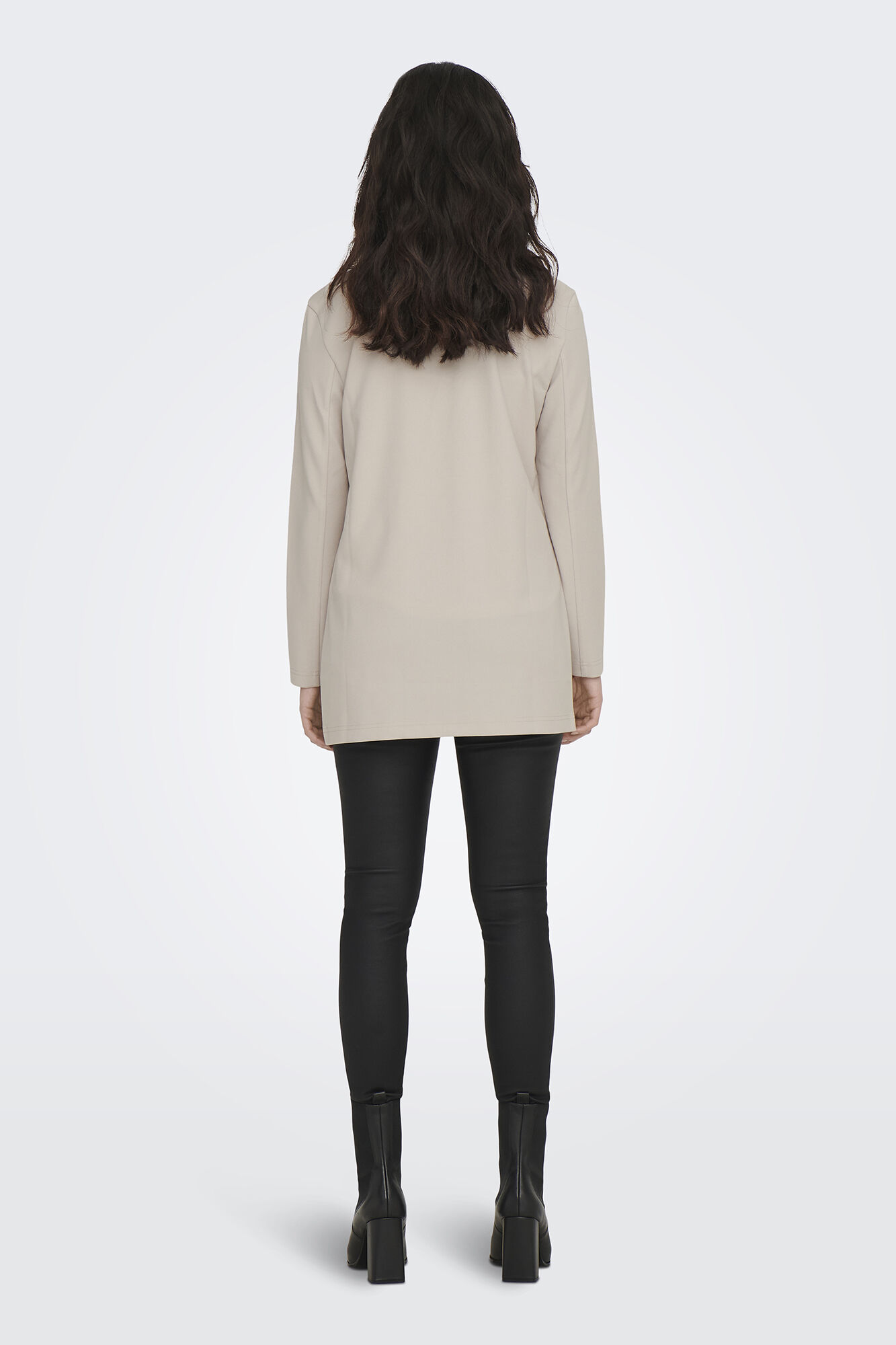 JDY Blazer fluida con manga larga