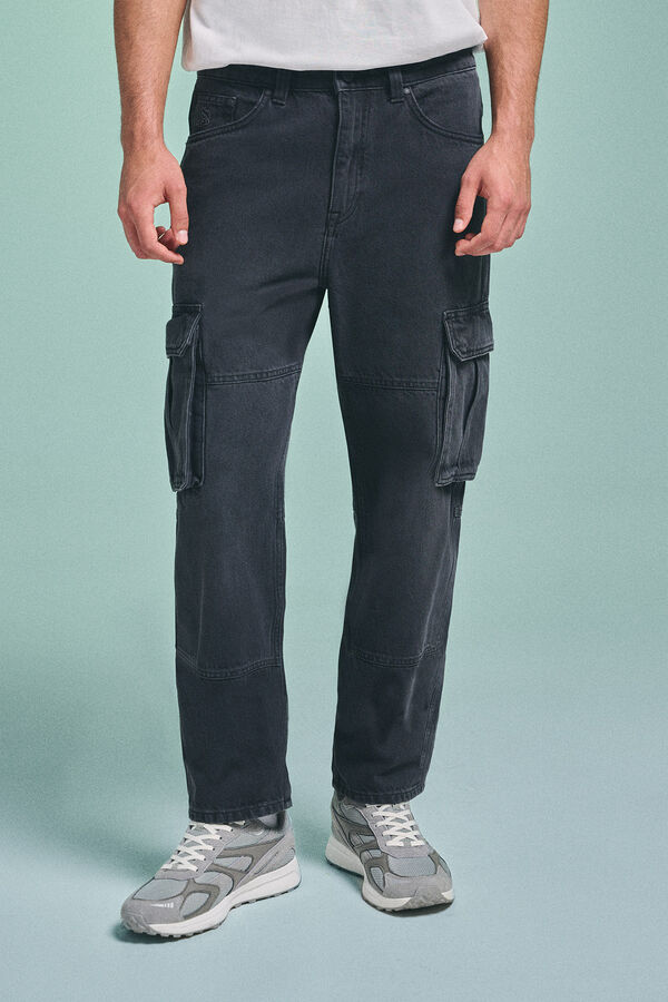 Springfield Jeans cargo negro Pedri X Springfield gris oscuro