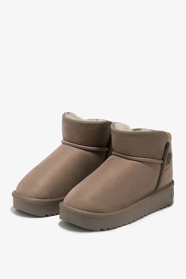 D. Franklin Low Nordic ankle boots nude