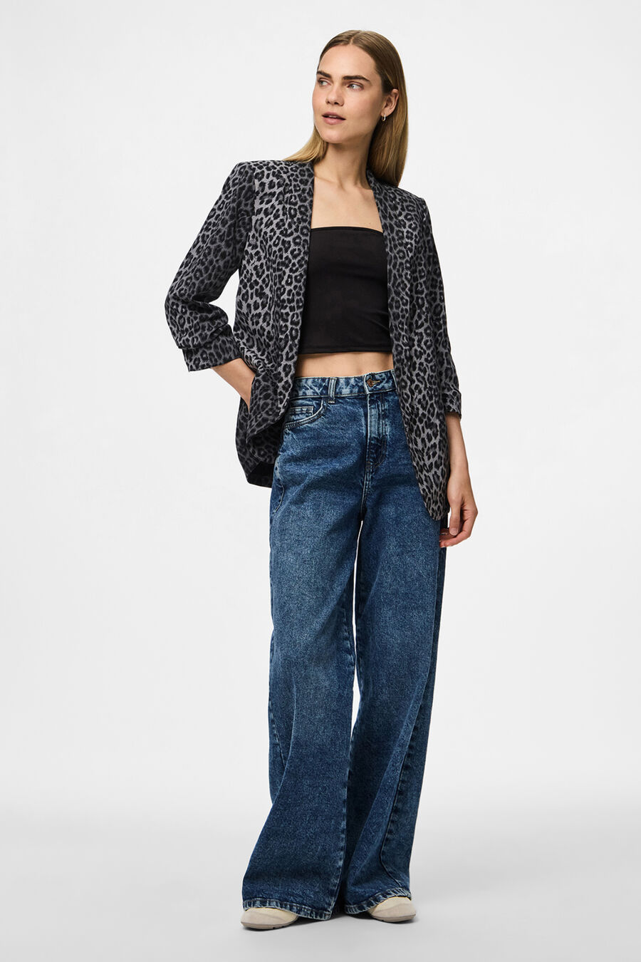 Blazer estampada con manga tres cuartos