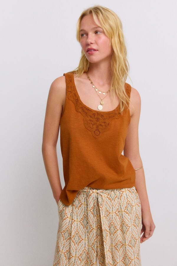 Springfield Crochet vest top red