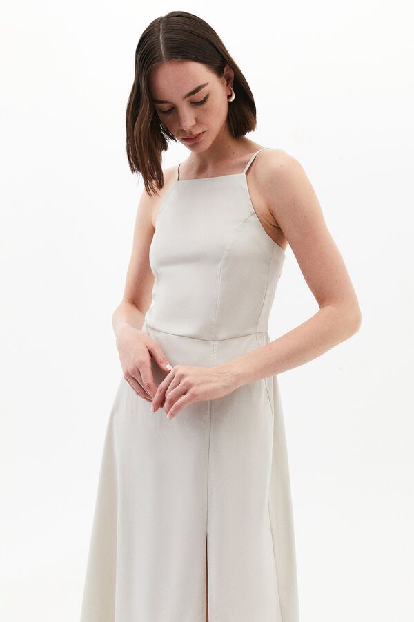 Oxxo Halterneck maxi dress with slit beige