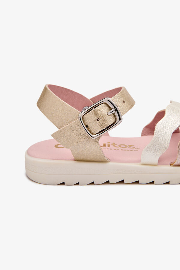 Conguitos Sandalias tiras onduladas con hebilla beige