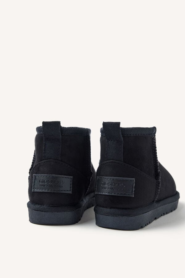 Gioseppo Australian boots with lining black