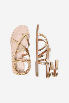 Only Sand&aacute;lia rasa romana