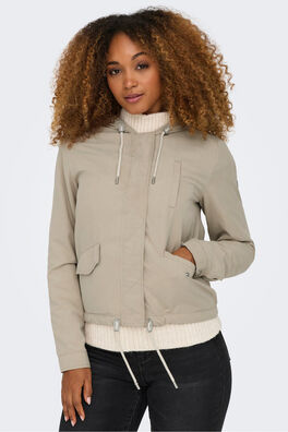 Parka corta con capucha