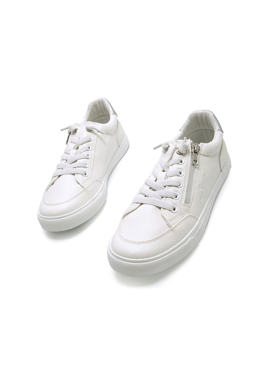 Zapatillas modelo Aria estilo casual de mujer