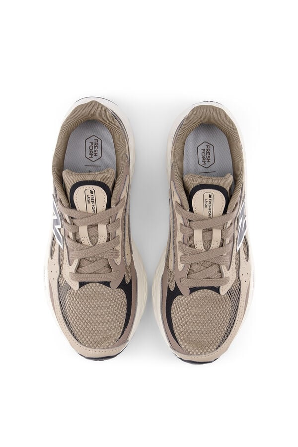 New Balance Zapatillas New Balance Arishi beige