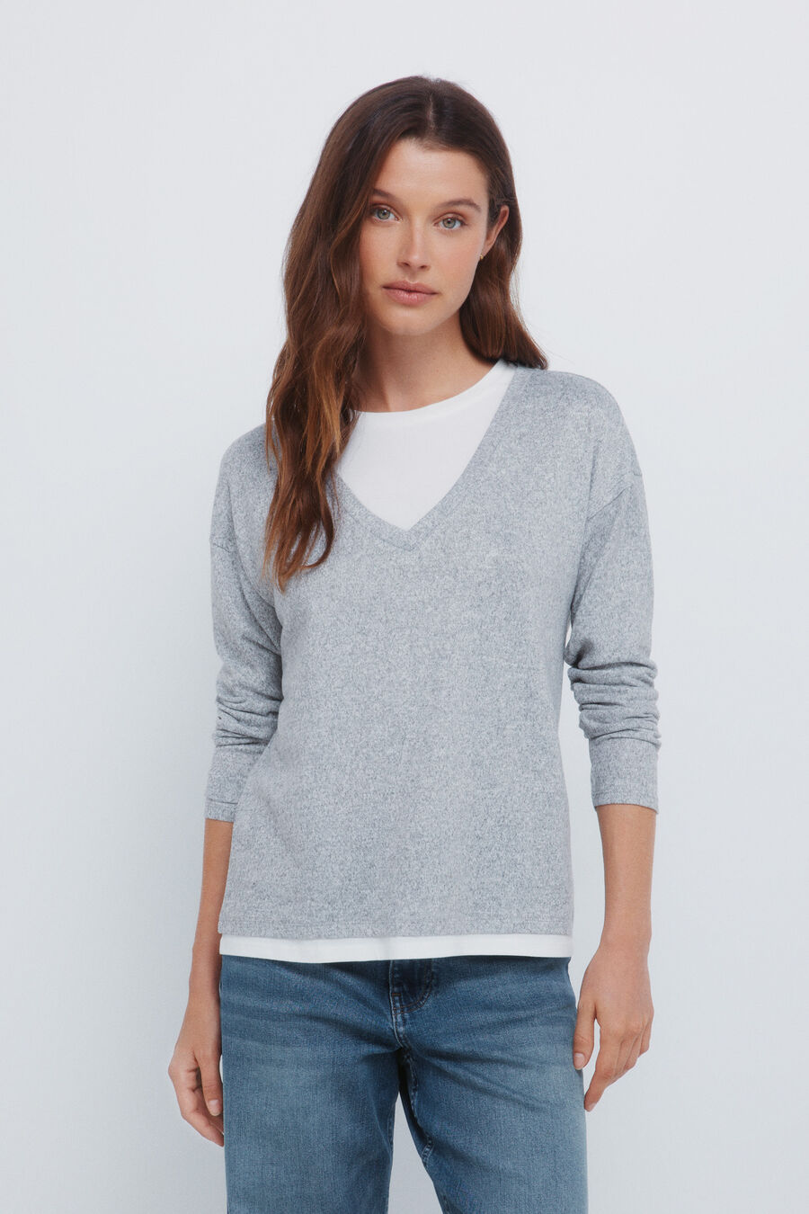 Camiseta cuello pico combinada