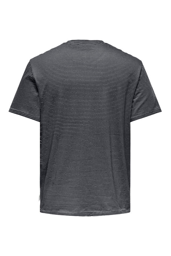 Only & Sons T-shirt with pocket and short sleeves black