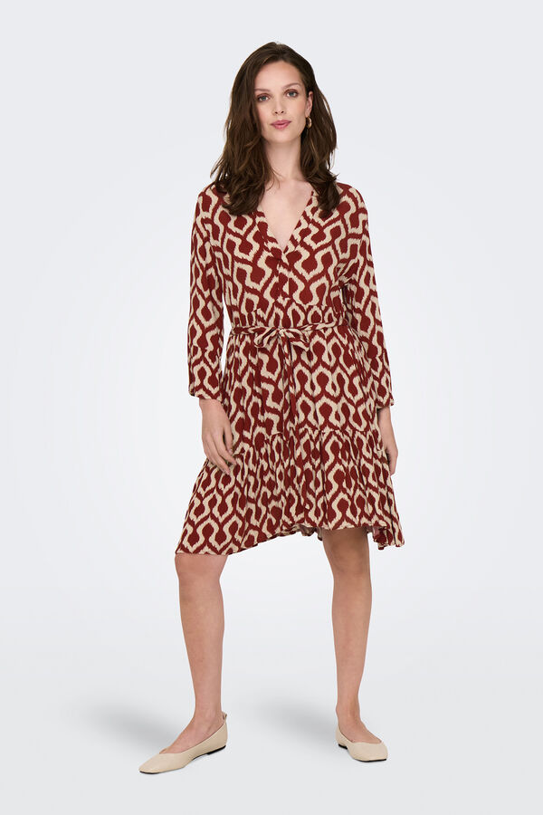 Only Francia ujj&uacute; r&ouml;vid ruha term&eacute;szetes