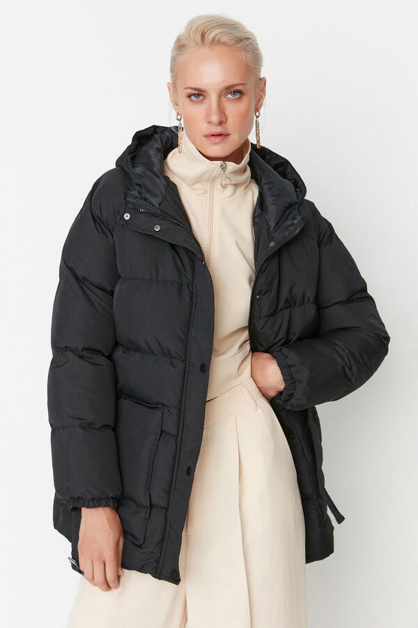 Trendyol Casaco acolchoado preto