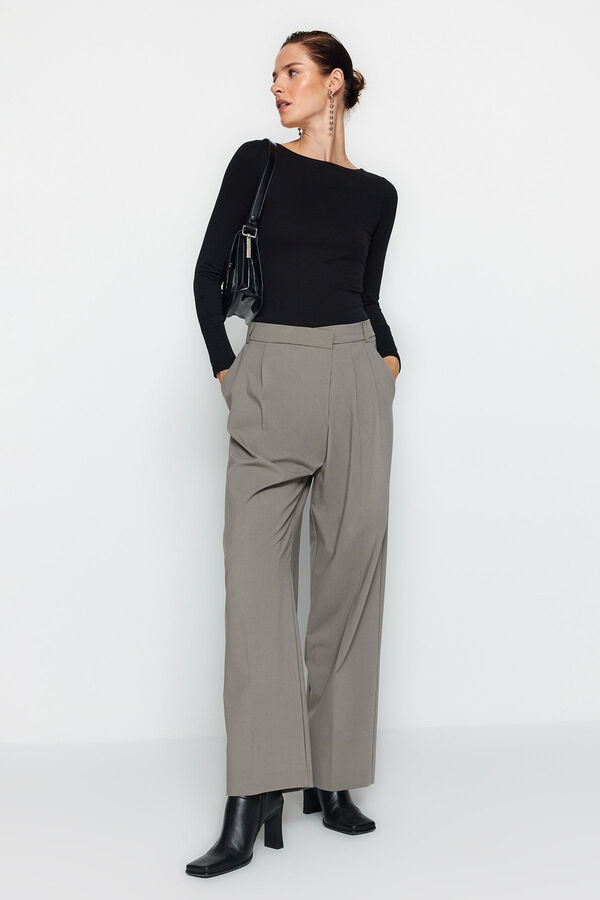 Trendyol Blusa con cuello barco negro