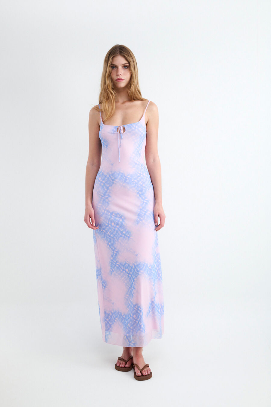 Vestido midi fluido tirantes