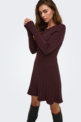 Vestido corto de punto.