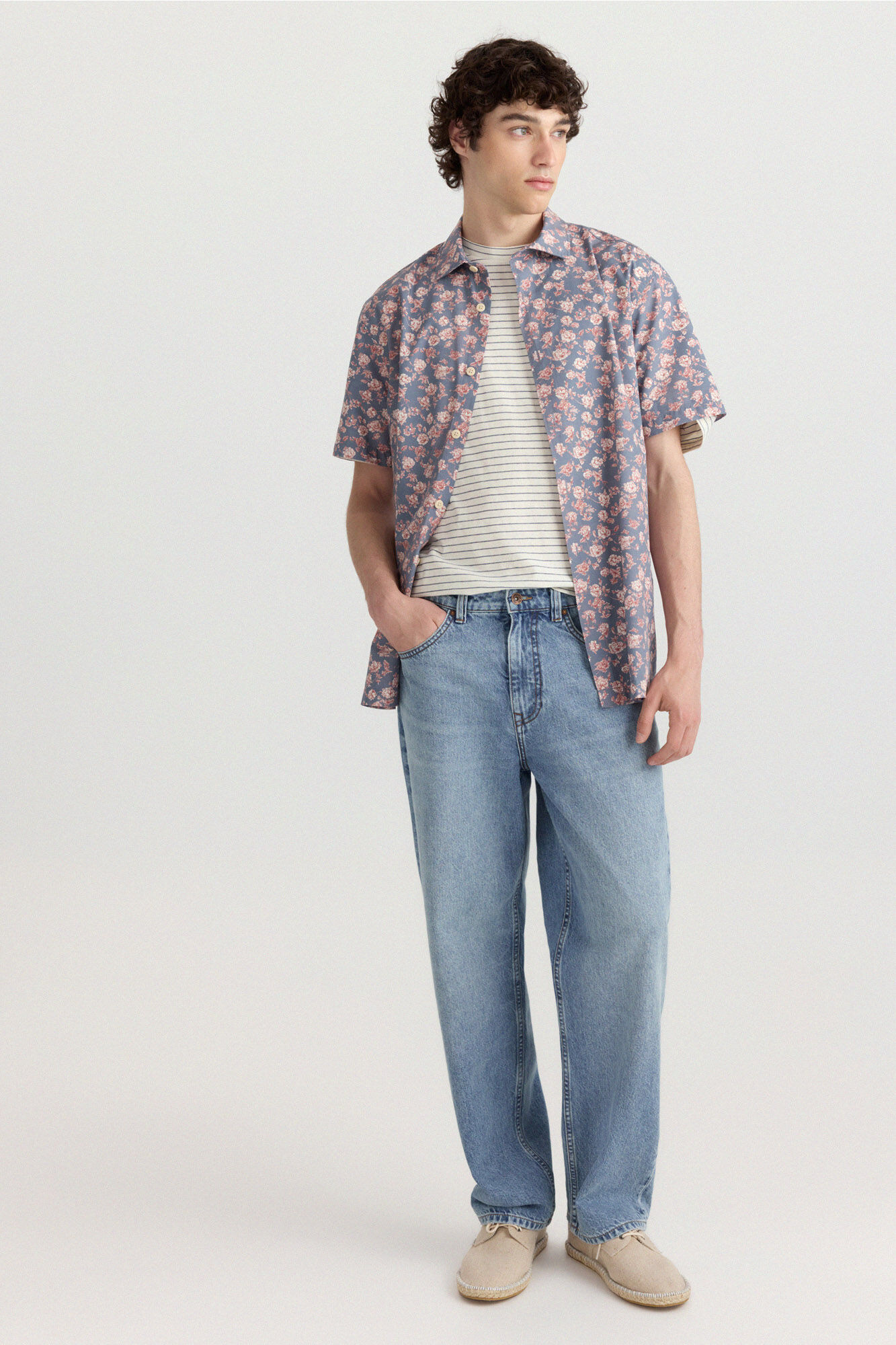Springfield Light wash wide leg jeans