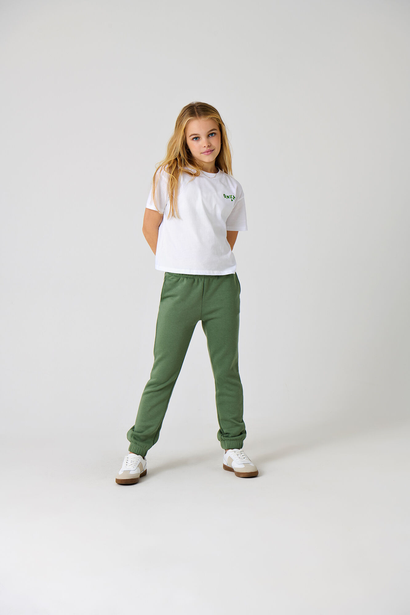 Only Girls Cal&ccedil;a de moletom feminina.