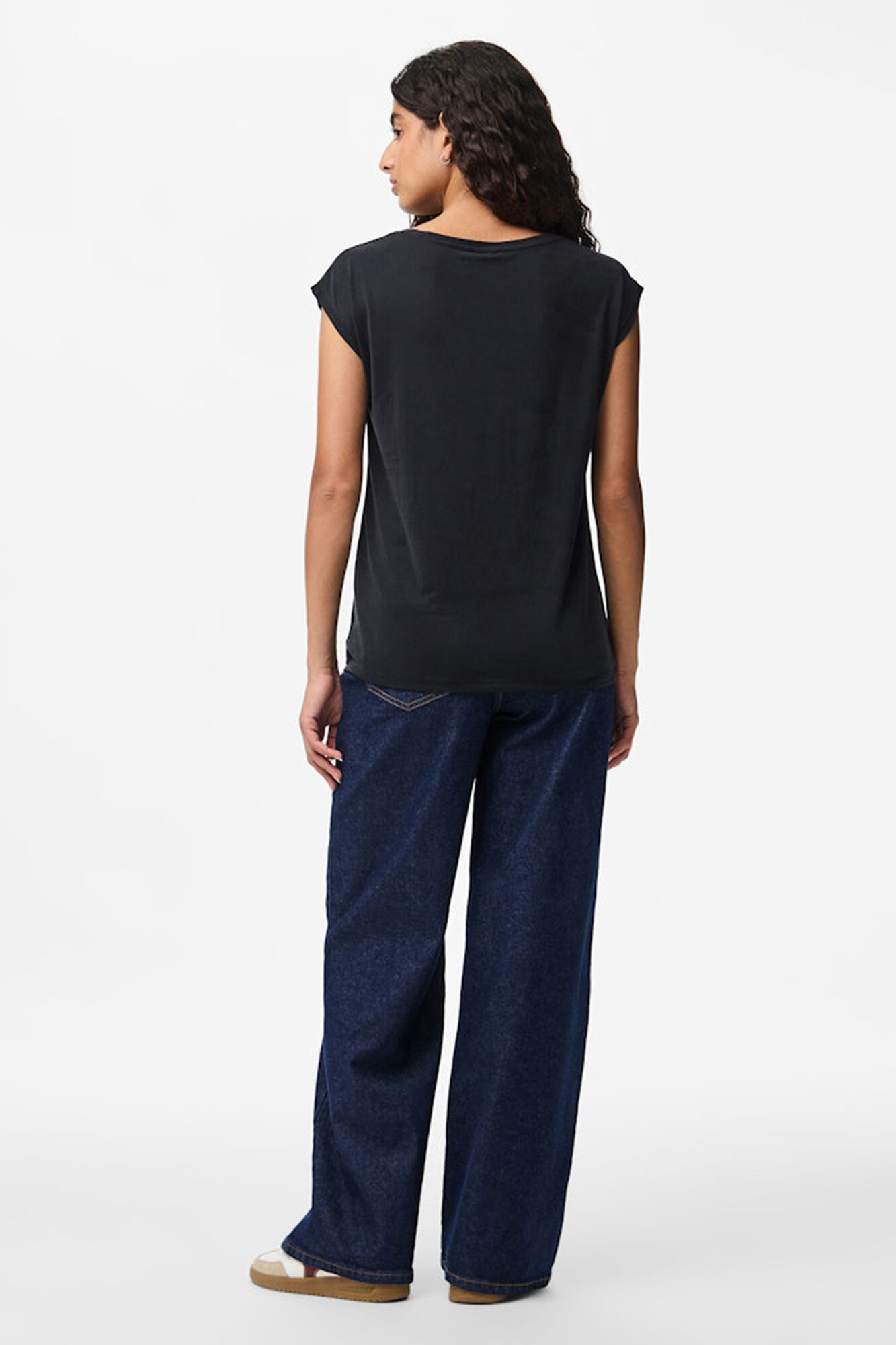 Pieces Cooles T-Shirt mit V-Ausschnitt