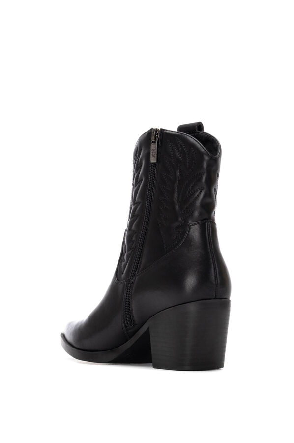 XTI Bota de Cowboy Bordada preto