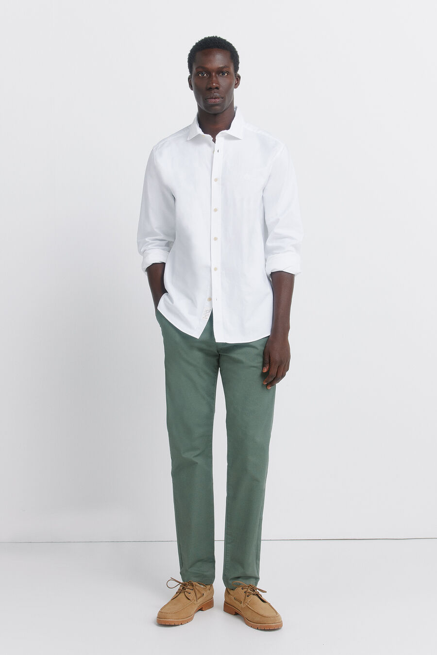 Pantalón microestampado slim fit