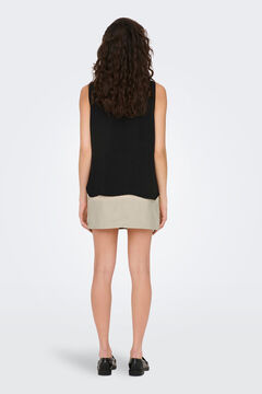 JDY Sleeveless front pleat blouse