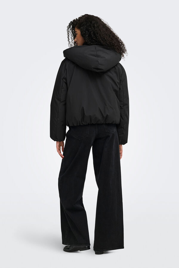 Only Kurze gesteppte Jacke Schwarz