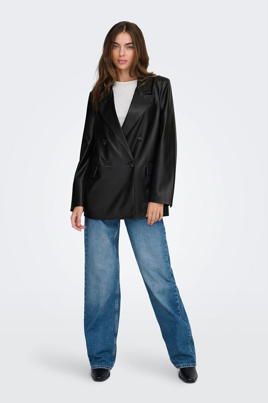 Blazer cruzada de piel vegana