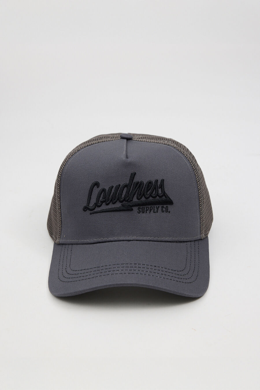 Gorra trucker logo bordado