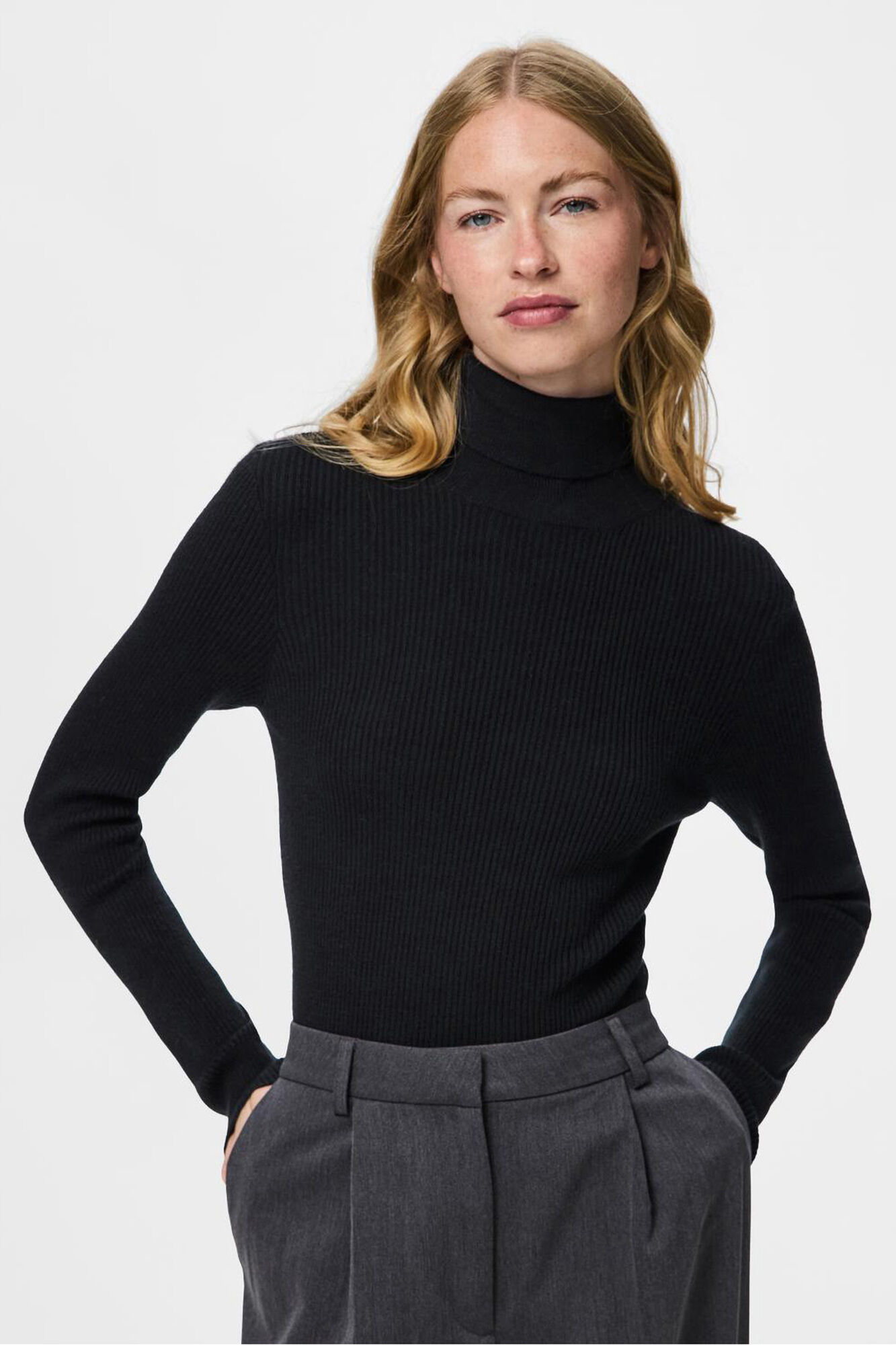 Pieces Jersey b&aacute;sico cuello vuelto